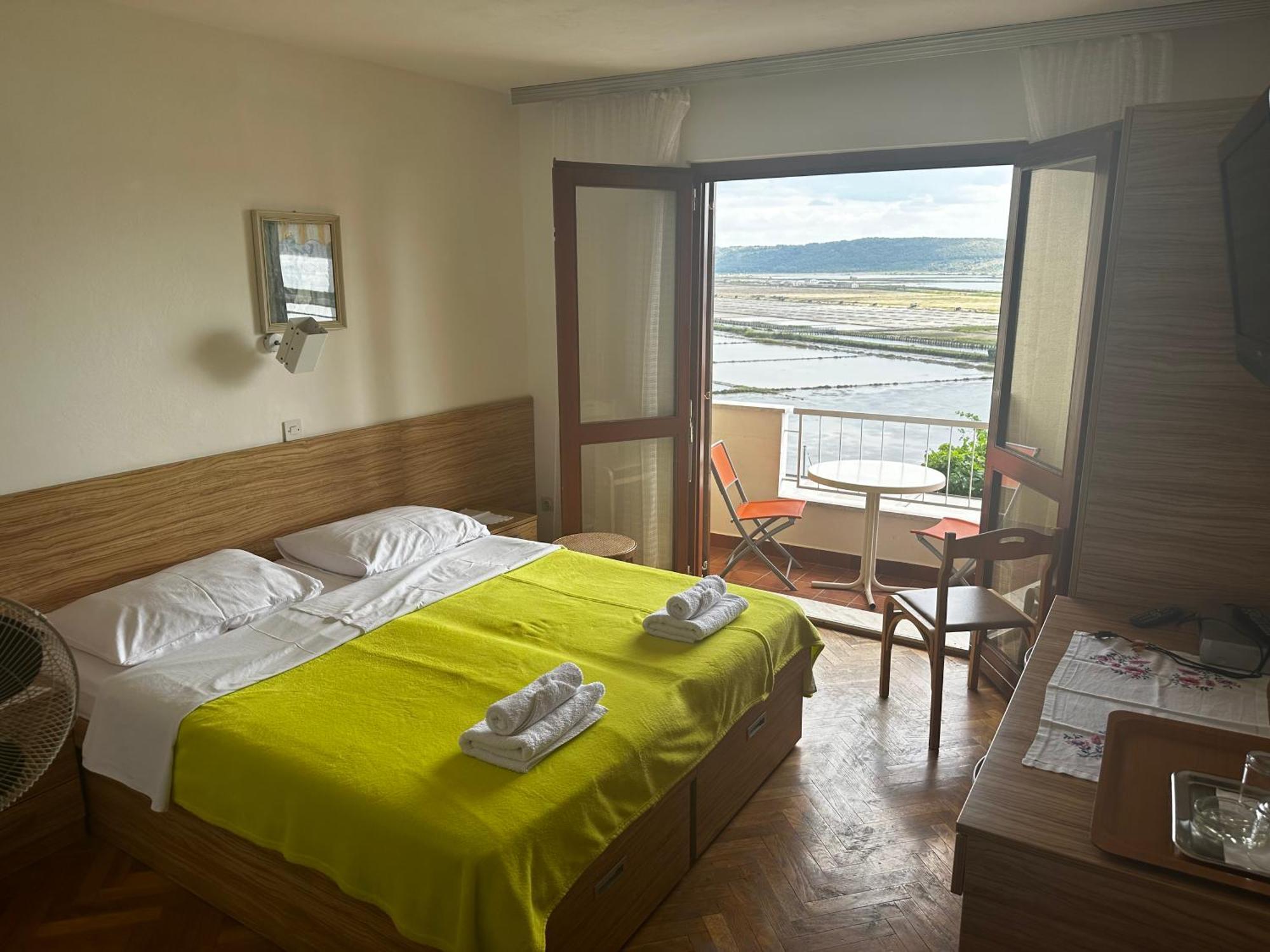 בפורטורוז Rooms And Apartments Roza מראה חיצוני תמונה
