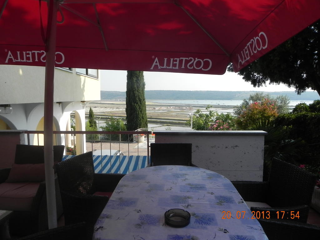 בפורטורוז Rooms And Apartments Roza מראה חיצוני תמונה
